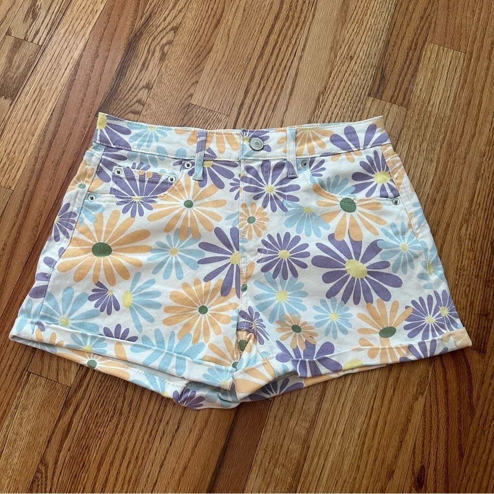 No Boundaries Floral High Rise White Denim Jean Shorts size 7